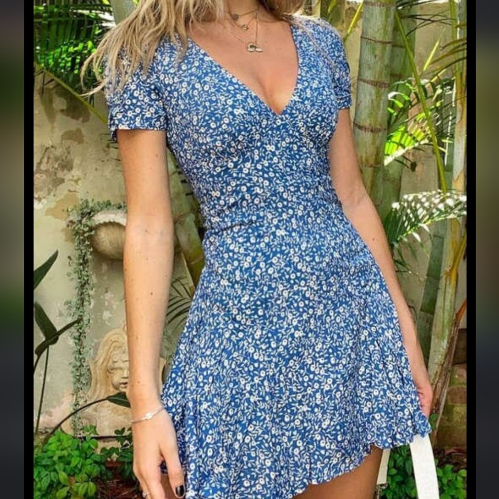 Princess Polly blue and white ditsy floral dress